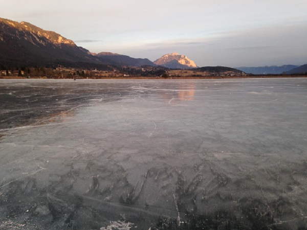 Karintia, jezioro Pressegersee, lodowisko